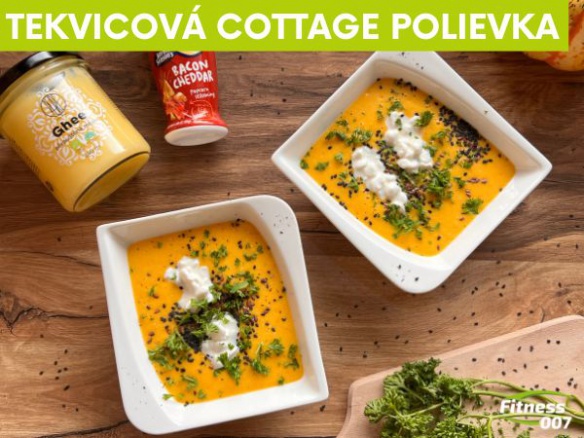 Jesenní tekvicová polévka s cottage sýrem a dávkou bílkovin