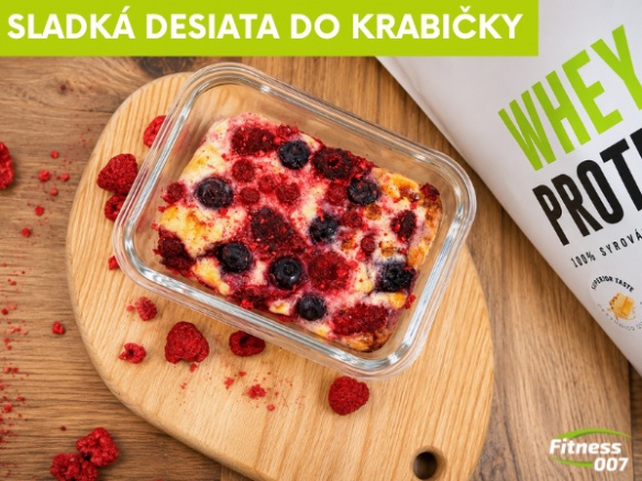 Jednoduchý zapečený tvaroh s ovocím: rýchle proteínové raňajky